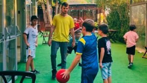 kids palying